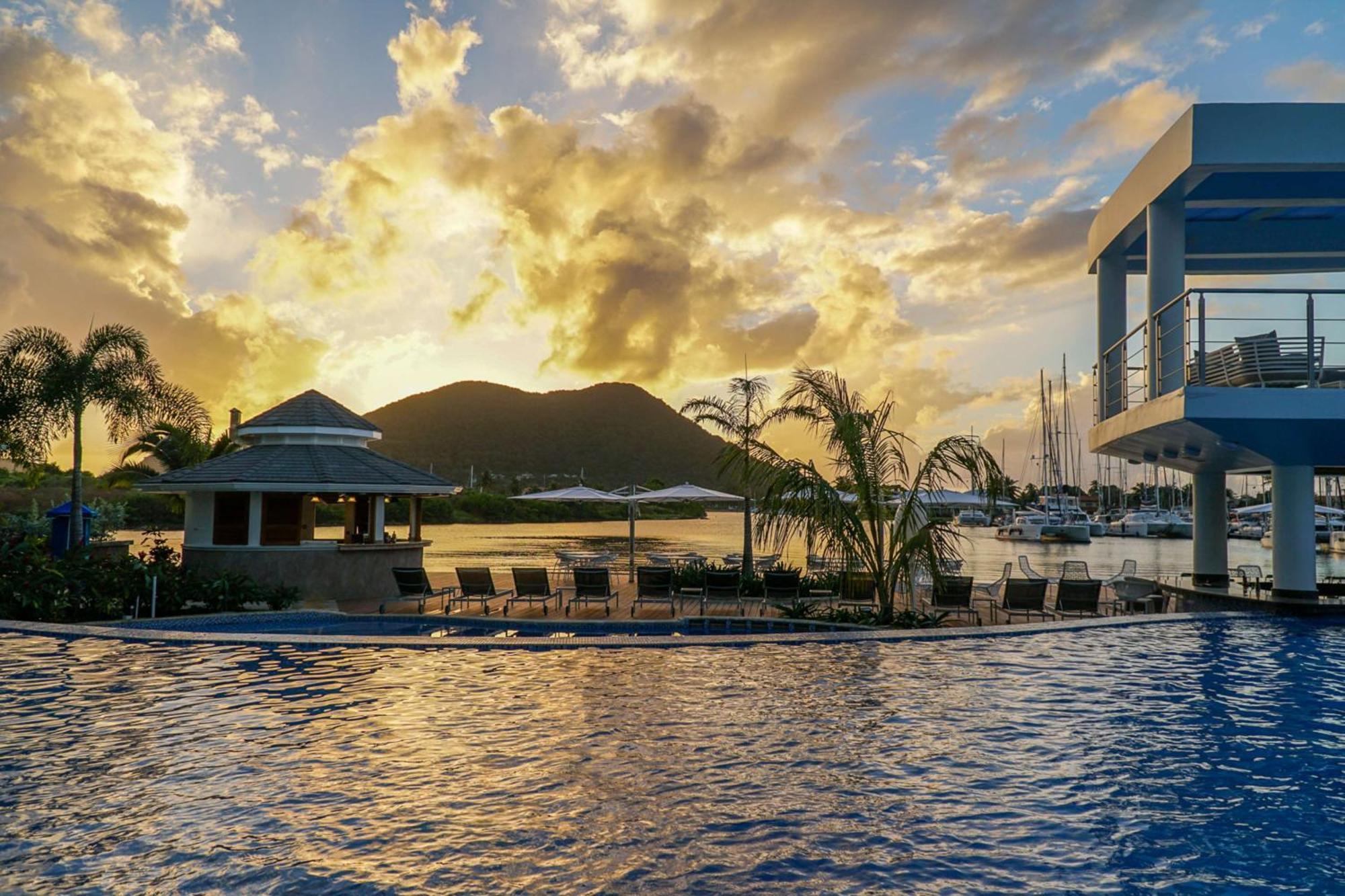 Hôtel Harbor Club St Lucia, Curio Collection By Hilton à Gros Islet Extérieur photo